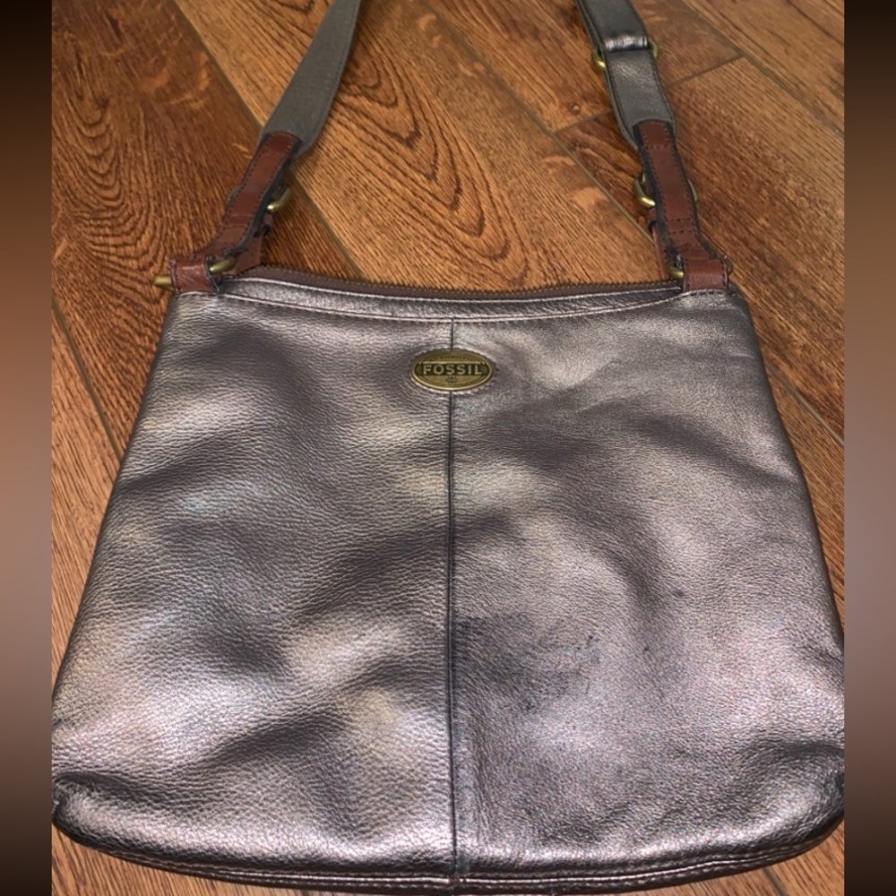 Fossil: Genuine Leather Cross Body / Shoulder Bag